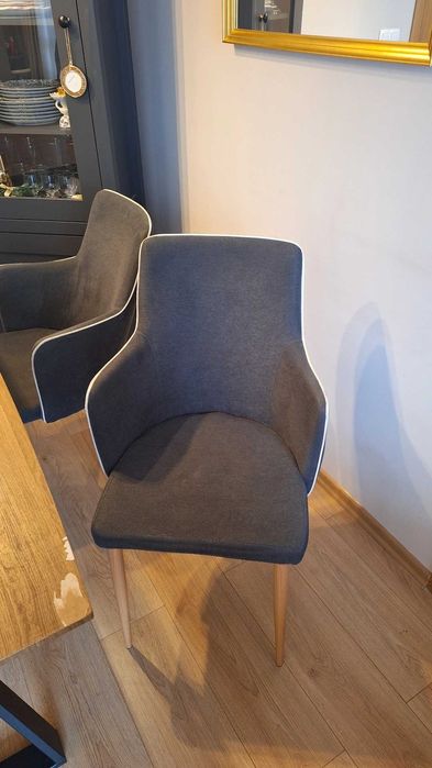 Трапезна маса с шест стола