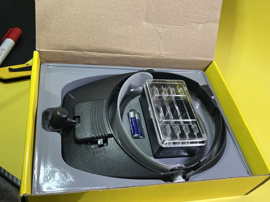 Лупи очила + Фенерче за главата .