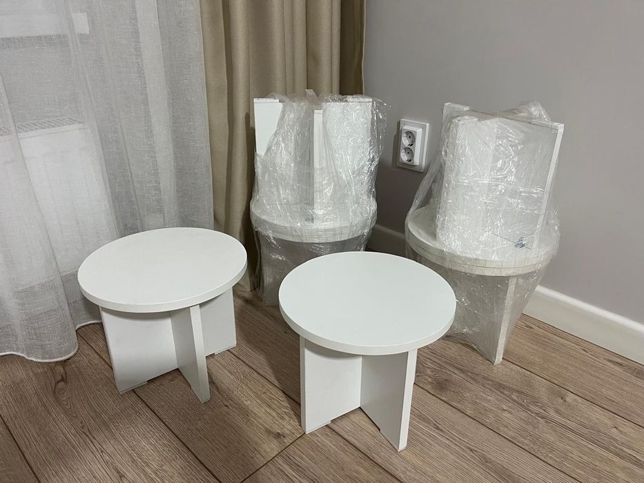 Продам новый маленькие стульчики.