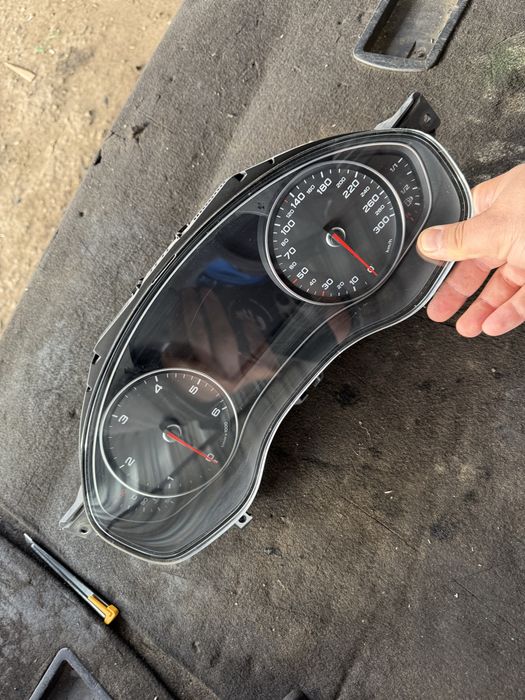 Километраж табло Ауди А6 Audi A6 A7 4g C7 дизел 4G8920932M 3,0tdi
