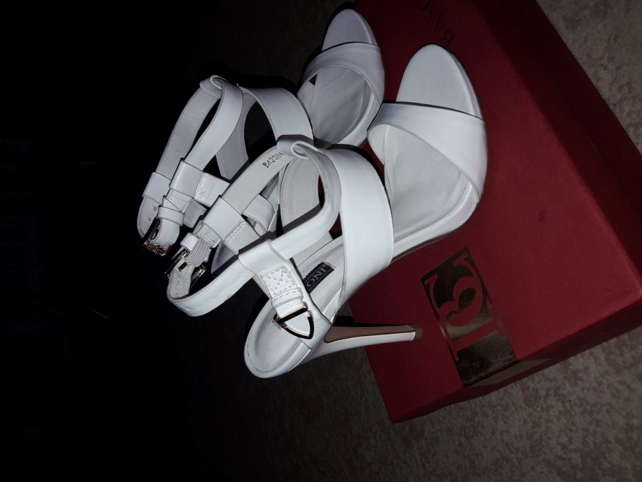 Босоножки BASCONI