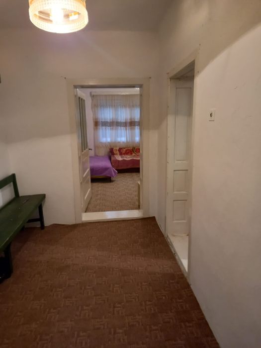 Teren de vanzare si casa la munte izolata