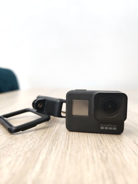 GoPro Hero 7 Black + Accesorii Artman + Cablu USB-C | Stare foarte bună