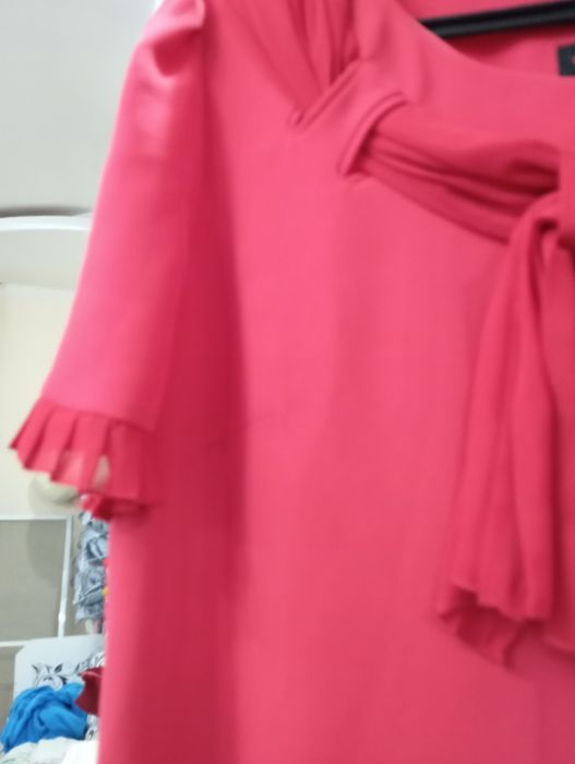 Продам  красное платье