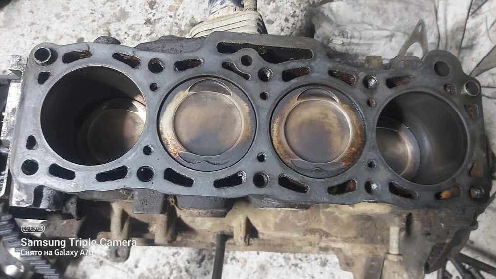 Блок заряжаны на мазду