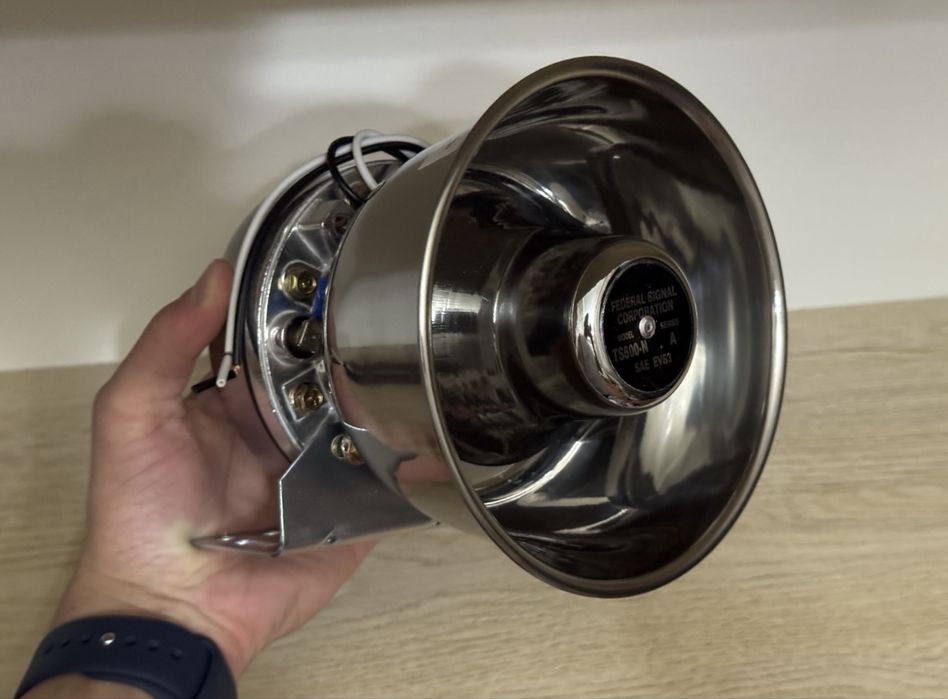 Аренда мигалка сирена антена опративные товары arenda sirena migalka