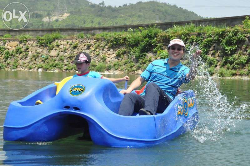 Продам Катамаран 4-х местный