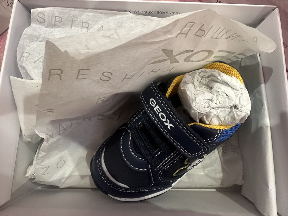 Geox детски маратонки светещи номер 20