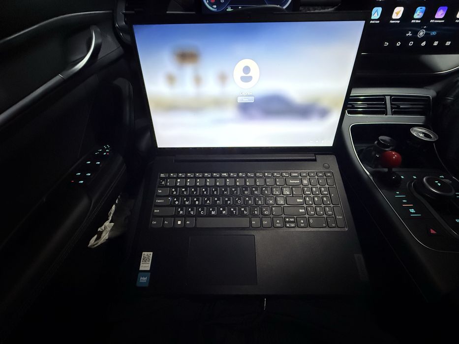 Lenovo ноутбук продается срочно