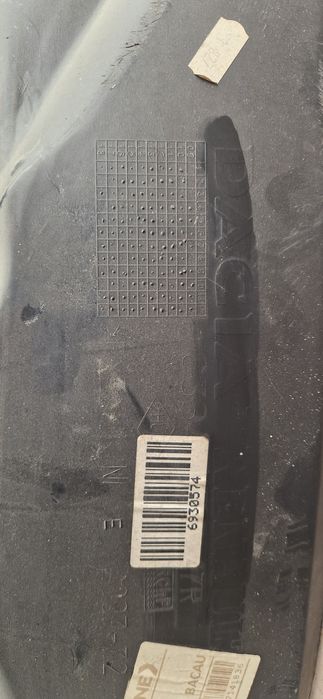 Carenaj roată față dreapta si stanga Dacia Duster