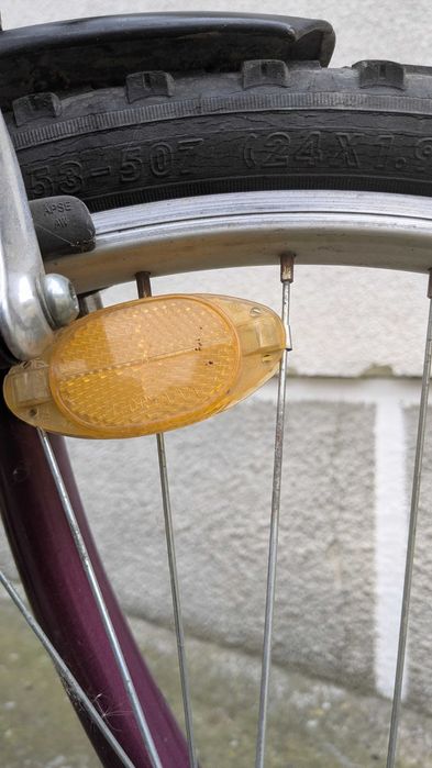 Bicicletă Konbike (roți 24") – Practică și rezistentă