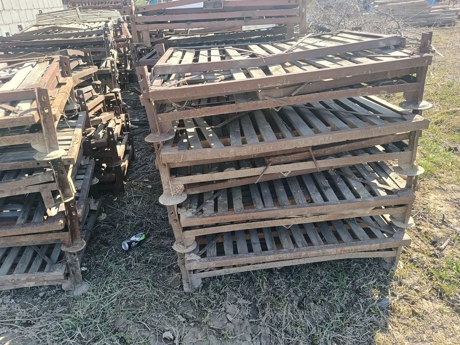 Контейнеры металлические для яблок