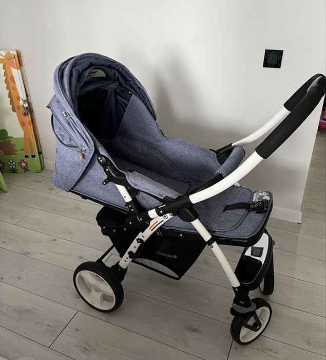 Продам детскую коляску Quatro Monza
