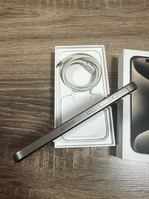 iPhone 15 Pro 256GB  Natural Titanium