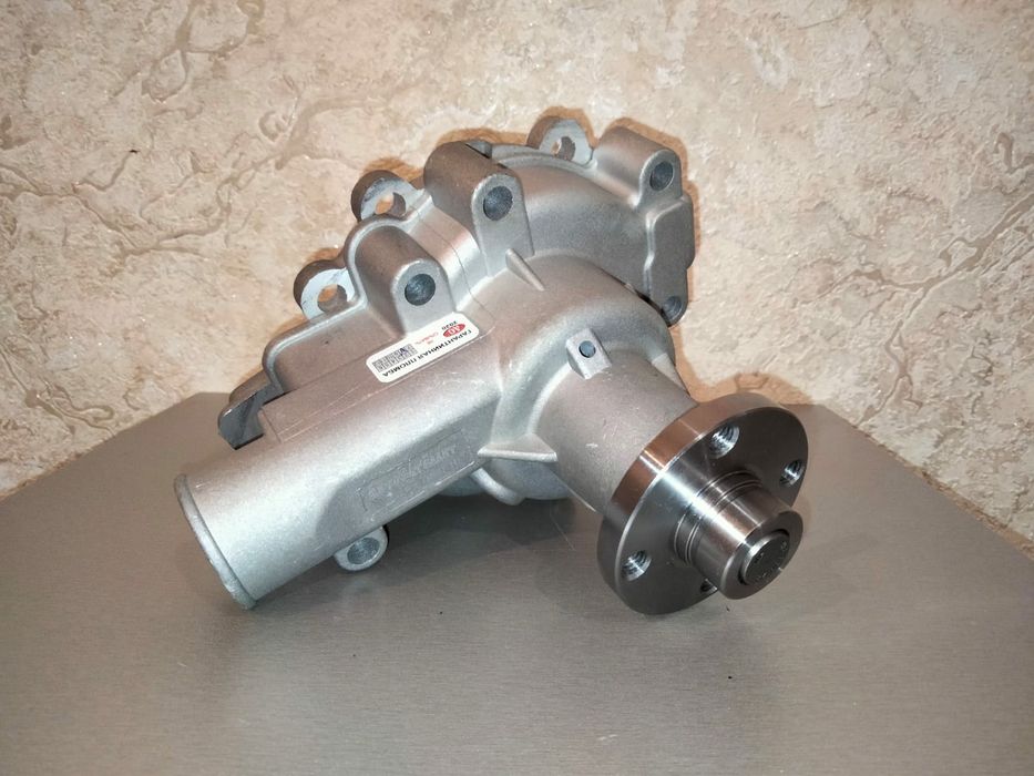 Насос водяной новый