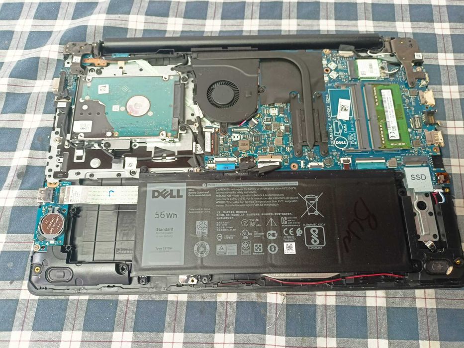 Elemente Dell Latitude 3590