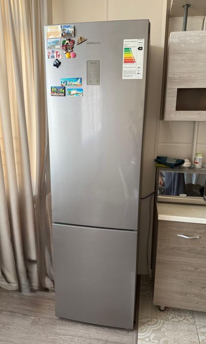 Продам холодильник Самсунг