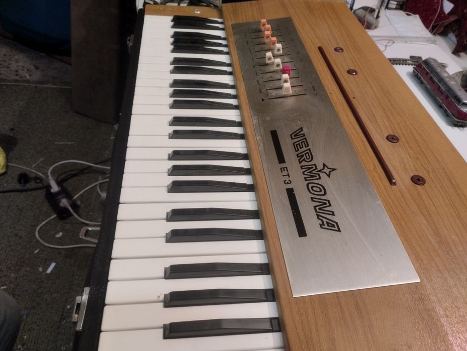 Синтезатор Vermona ET-3