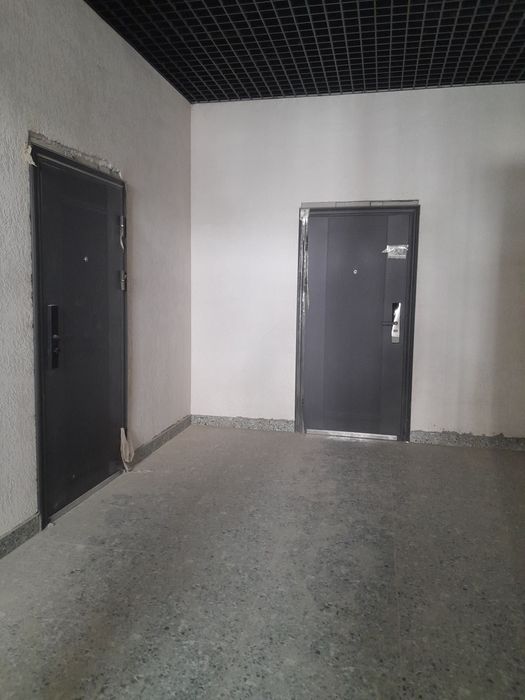 Сотилади. Каропка 2х комнатная квартира на 2-этаже