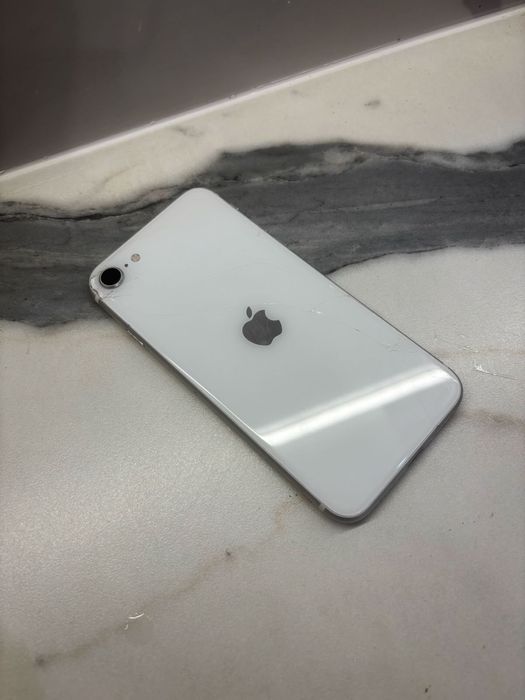 Продам iphone SE