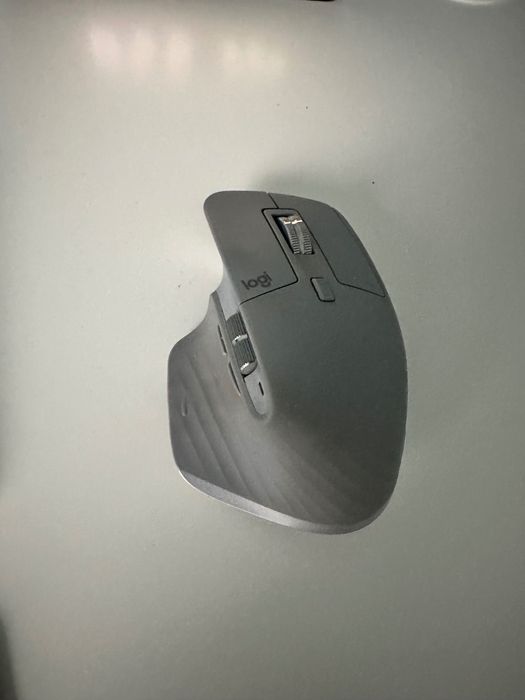 Logitech MX Master 3 + MX Keys Plus (cu palm rest) - Setup complet