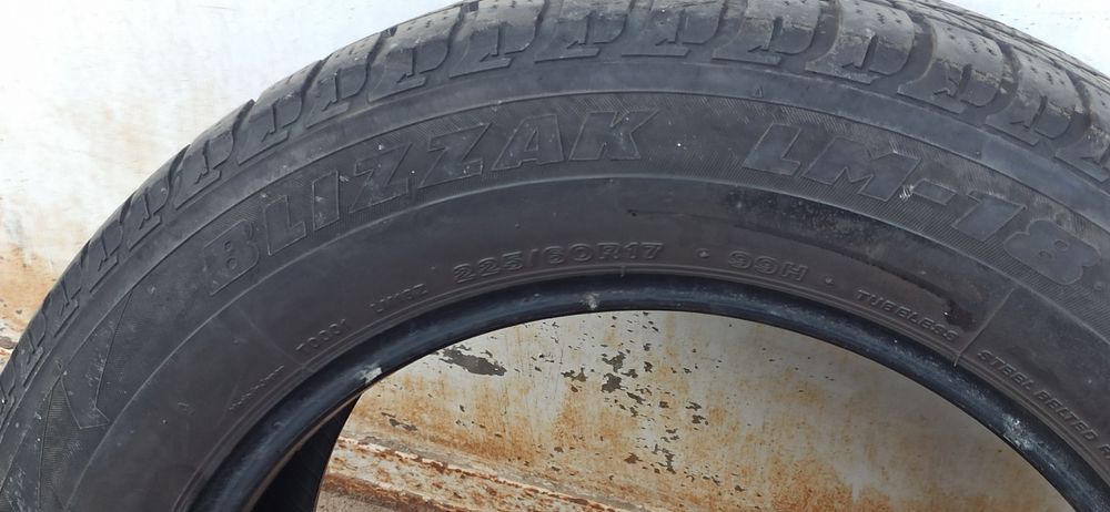 Vând anvelope iarna