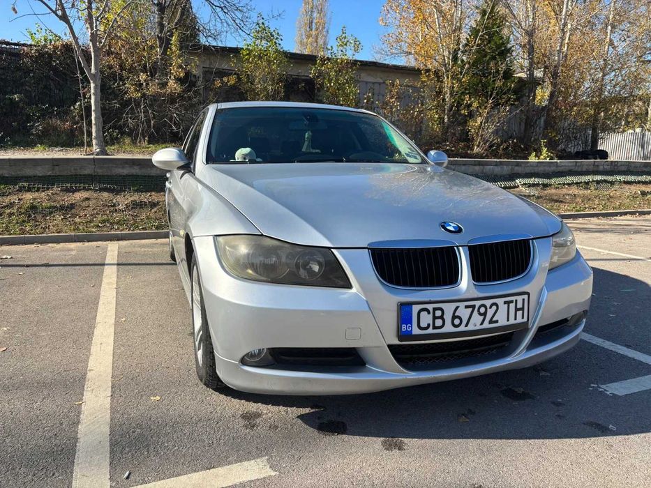 Продавам BMW 320d 2008 Sedan E90