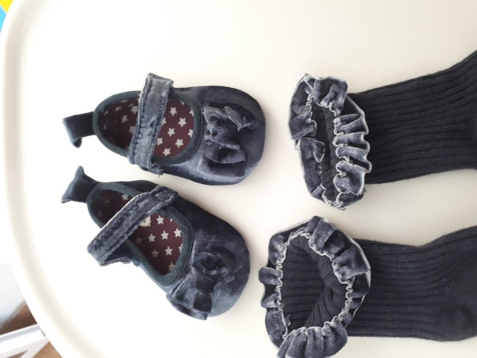 Botosei/Pantofi bebe cu sosete / papuci 0-6 luni