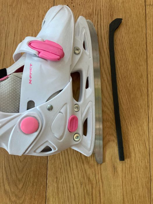 Vand patine (marimea 31-34) pt copii