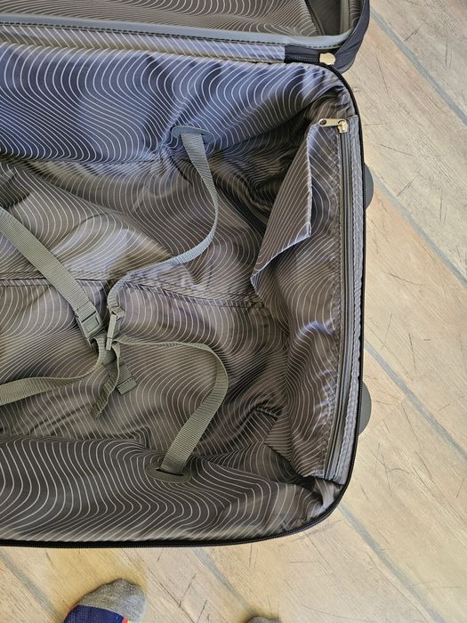 Голям пътнически  куфар