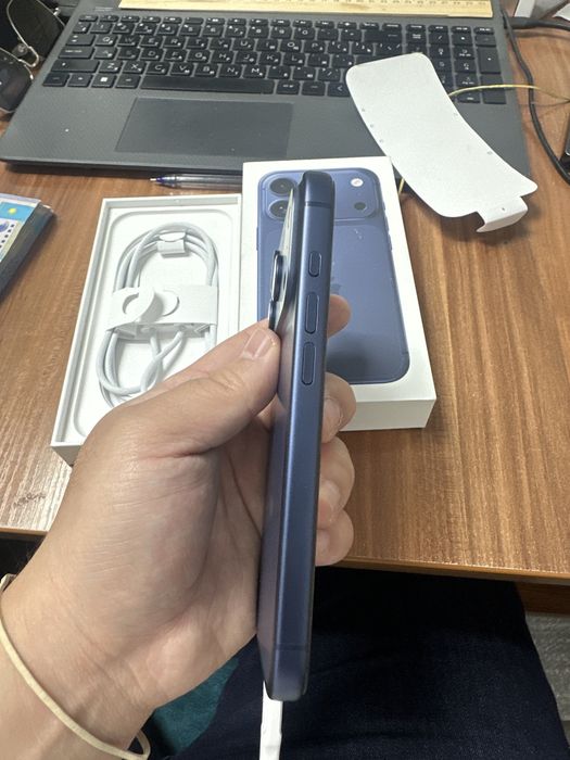 Продам 17 про 512