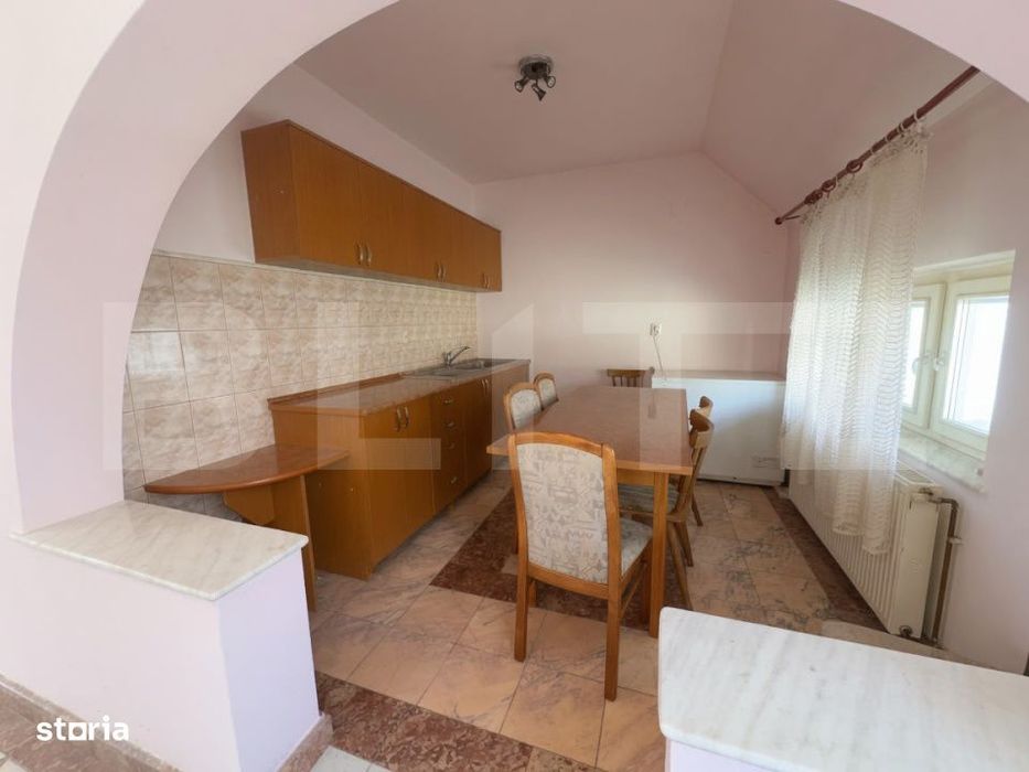 Ansamblu cu 3 locuinte, teren 1.700 mp, ideal investitie