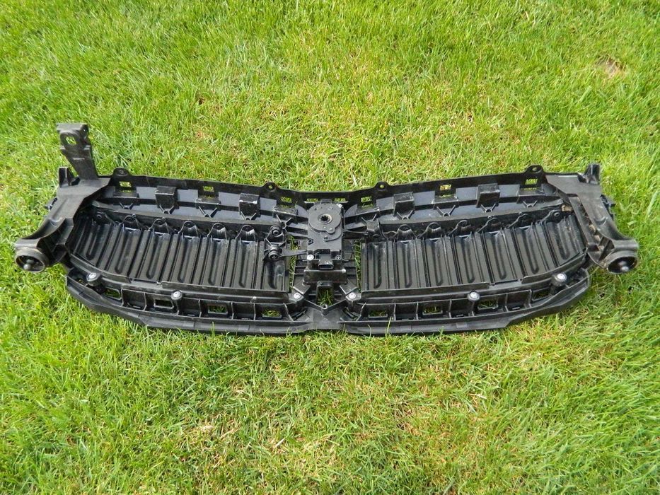 Grila Hota BMW G11/G12 Seria 7 model 2016-2018 cod 187156-10