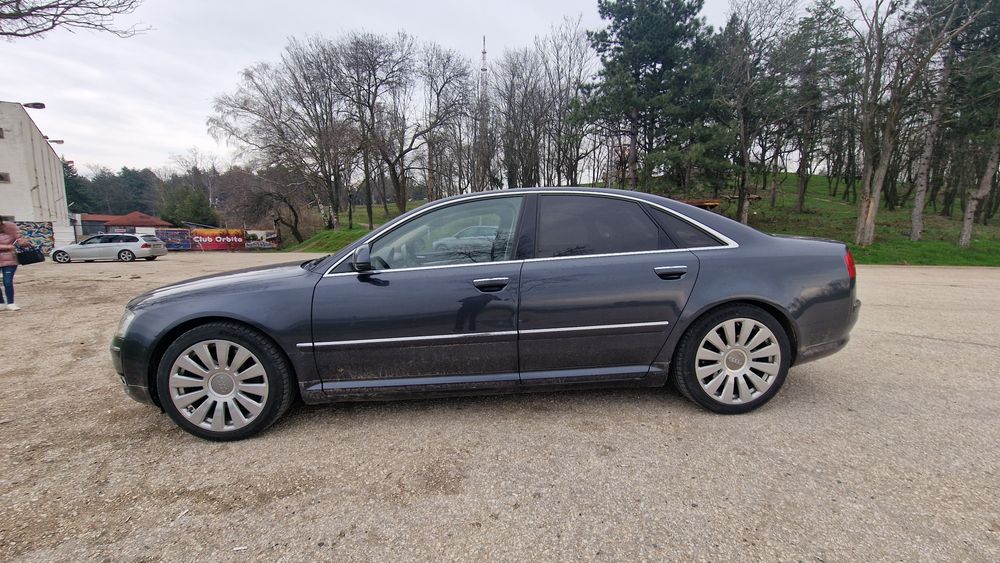 Audi A8 2008 4.2 бензин