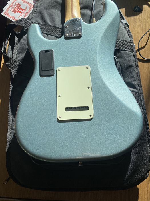 Китара - Fender Deluxe Roadhouse Stratocaster PF Mystic Blue