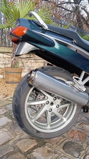 Honda vfr 750.    92-98