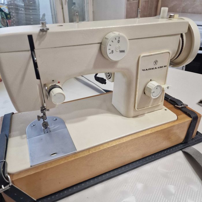Швейная машинка Чайка 132 М