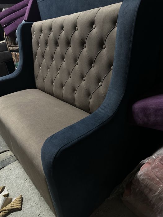 диваны с подлокотниками для кафе и ресторан