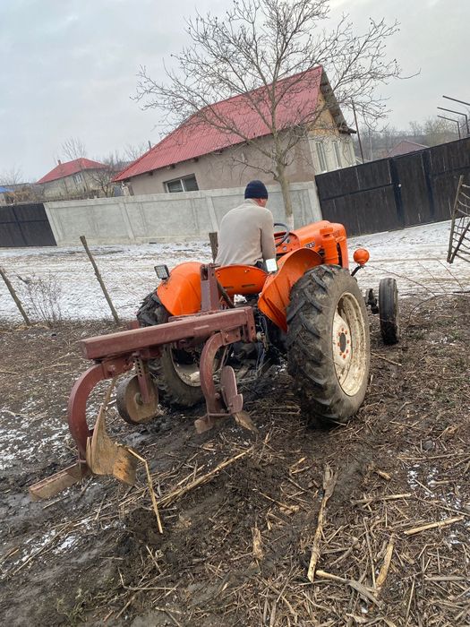 Tractor 312 R + plug