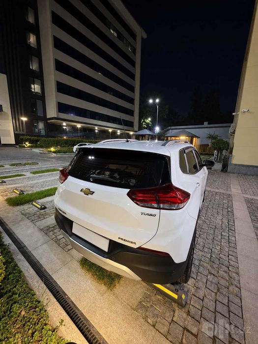 Продается Chevrolet Tracker 2 Premier Plus 2023 г., белый