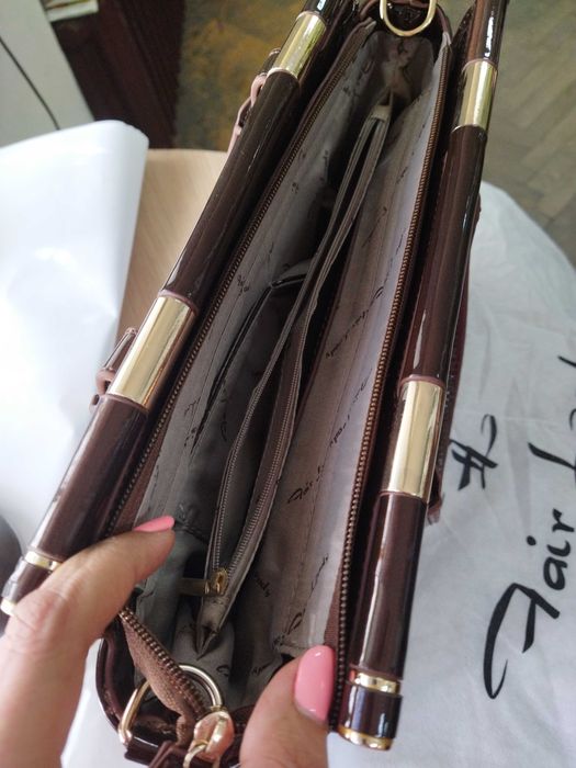 Продавам дамска чанта