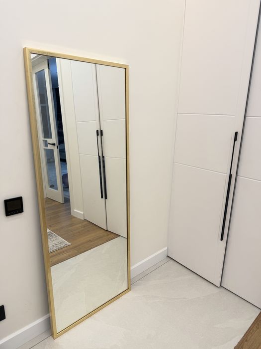 Зеркало на вест рост