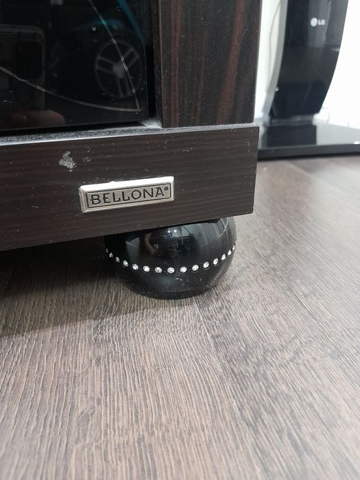 для телевизора полка