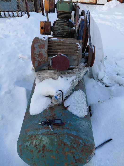 Продам воздушный компрессор