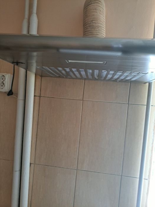 De vânzare hotă inox.
