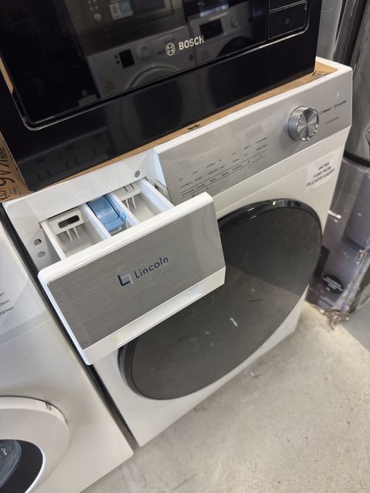 Mașină de spălat rufe cu încărcare frontală Lincoln PLLHF814ABN1