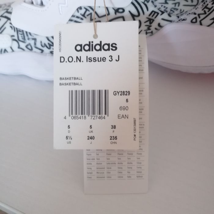 38 номер Адидас маратонки нови