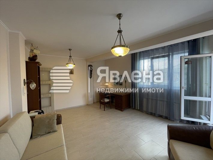 Панорамен тристаен апартамент Бриз