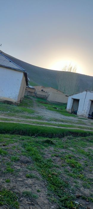 Уй ховли сотилади