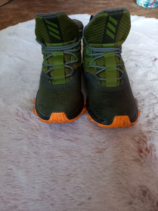 Дамски маратонки Адидас ( зимни )